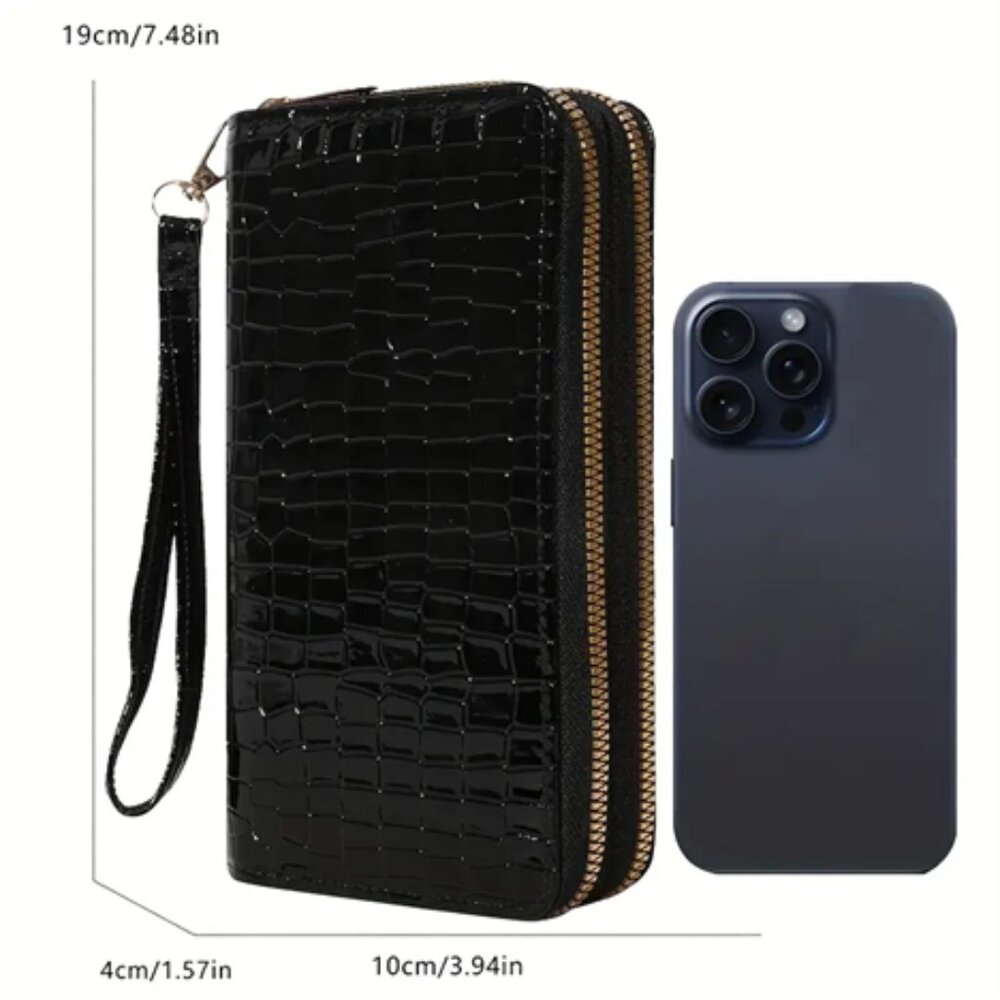 Elegant Crocodile Pattern White Wallet with Zipper - Picture 2 of 3